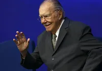 Ex-presidente José Sarney recebe alta após nove dias de internação