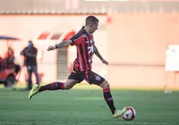 Ex-Vitória brilha na Liga Europa e garante resultado contra clube alemão