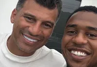 Ex-Vitória visita treino no Barradão e provoca o Bahia em postagem