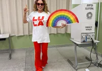 Famosos vão às urnas: veja quem declarou voto e quem cobrou políticos