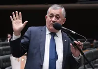 Flávio fez o L pela escala 6×1 após pressão popular, diz ministro de Lula