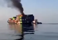 iPhones são encontrados no mar após naufrágio de navio em Ormuz