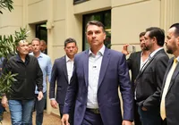“Já passou da hora”, diz Flávio ao cobrar impeachment de Moraes
