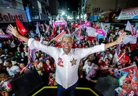 Jerônimo faz promessa a opositores em comício no oeste da Bahia