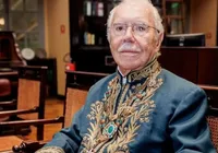 José Sarney recebe alta após três dias internado com pneumonia
