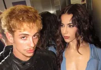 Juliano Floss e Marina Sena surgem juntos após o término: “Pela democracia"