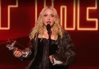 Madonna volta ao VMA após 23 anos e se torna maior vencedora da noite