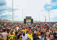 MUDEIdeNOME leva clima de Carnaval à orla de Salvador