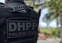 Mulher e dois filhos são executados a tiros dentro de carro na Bahia