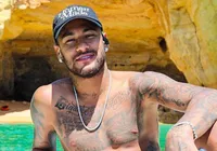 Neymar acompanha derrota do Santos no Brasileirão em Iate de luxo