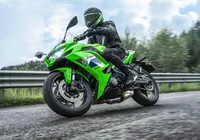 Nova Kawasaki Ninja muda dianteira e ganha freios radiais