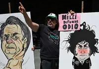 Professor revela crise na Argentina após medidas econômicas de Milei