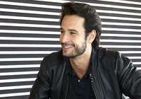 Rodrigo Santoro não é reconhecido nos EUA e dá resposta inesperada