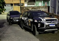 Sargento e servidores públicos são presos em operação contra fraude de veículos