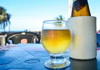 Sextou em Salvador com cerveja a R$ 5: confira a lista de bares