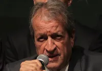 Valdemar Costa Neto aponta perseguição para saída de Flávio Bolsonaro