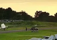 Vídeo: avião e helicóptero policial colidem nos Estados Unidos