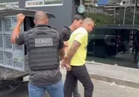 Vídeo: Suspeito de tráfico delivery é preso em Salvador