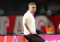 Vitória tem impasse com titular e dúvidas para enfrentar o Coritiba