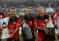 Zico escolhe Éverton Ribeiro como melhor jogador que já assistiu