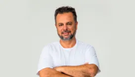 Candidato à Presidência propõe ‘Meu Botox, Minha Vida’ para mulheres
