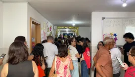 Eleitores esperam quase 5 horas em fila de votação em Salvador