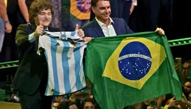 Enquanto Argentina empobrece, Milei comemora resultado de Flávio no Brasil