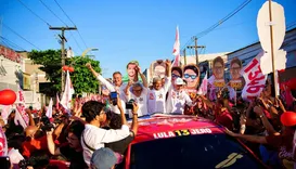 Jerônimo mobiliza apoiadores em caminhada pelas ruas de Camaçari