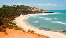 Vilarejo no Nordeste vira refúgio internacional de águas cristalinas