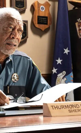 Filme policial da Netflix com apenas 93 minutos faz sucesso no TOP 10