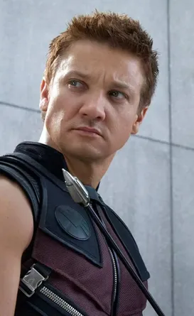 Jeremy Renner pode voltar como Gavião Arqueiro em novo Vingadores
