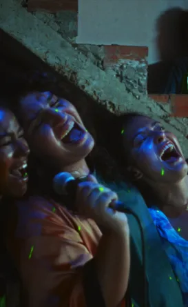 “Morte e Vida Madalena” transforma caos do cinema em comédia