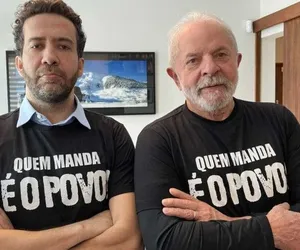 Janones intensifica mobilização digital por Lula de olho em virada contra Flávio imagem