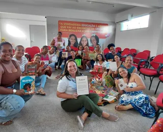 Academia de Letras da Bahia recebe biblioterapia gratuita