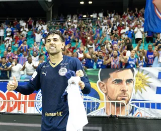 Acevedo ganha homenagem e se aproxima de status de ídolo no Bahia