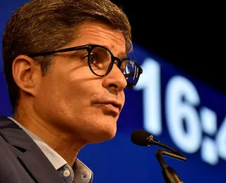 ACM Neto descarta alta de impostos e cita parceria com prefeituras, se eleito