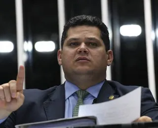 Alcolumbre admite impeachment de Alexandre de Moraes e Mendonça
