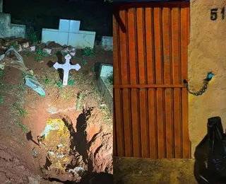 Após sonhos com a mãe, homem viola túmulo, leva ossada e é preso