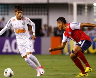 Bahia tenta encerrar jejum de 14 anos contra o Santos na Vila Belmiro