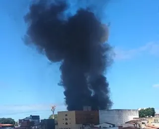 Base do Samu pega fogo em Salvador; seis ambulâncias são atingidas