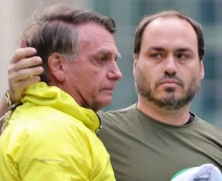 Carlos Bolsonaro é eleito senador por Santa Catarina