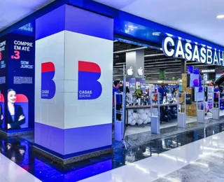 Casas Bahia realiza leilões com queima de estoque após fechar lojas