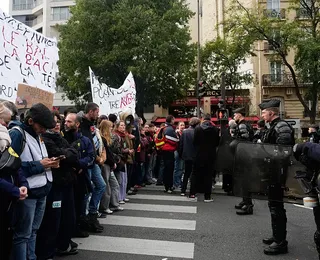 Clássico entre PSG e Lyon é adiado por conta de protestos na França