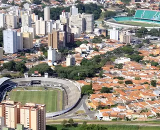 Clubes rivais em crise vivem momentos opostos na busca pela SAF