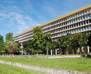 Concurso da UFRJ vira alvo de operação da PF contra fraudes