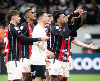 De simulação a pênalti: veja áudio do VAR que decidiu jogo do Vitória