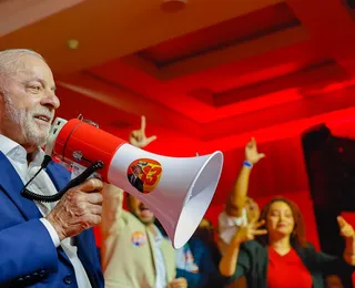 Deputado de direita e pastor declara apoio a Lula e critica clã Bolsonaro