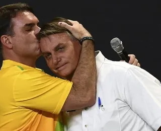 Do azarão ao cavalo manco: Dark Horse impactou as chances de Flávio Bolsonaro nas urnas?