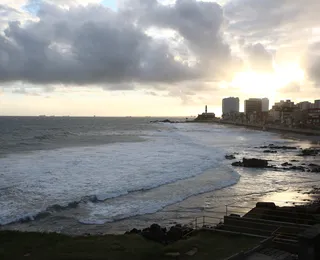 Domingo de eleições terá chuva passageira em Salvador; veja previsão