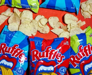 Dona de Doritos e Ruffles fecha fábricas e tira produtos de produção